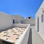 Ayeri מלון פארוס