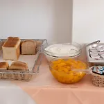 Ayeri Ξενοδοχείο 2*
