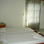 Hotel Ayeri