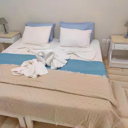Ayeri Hotel