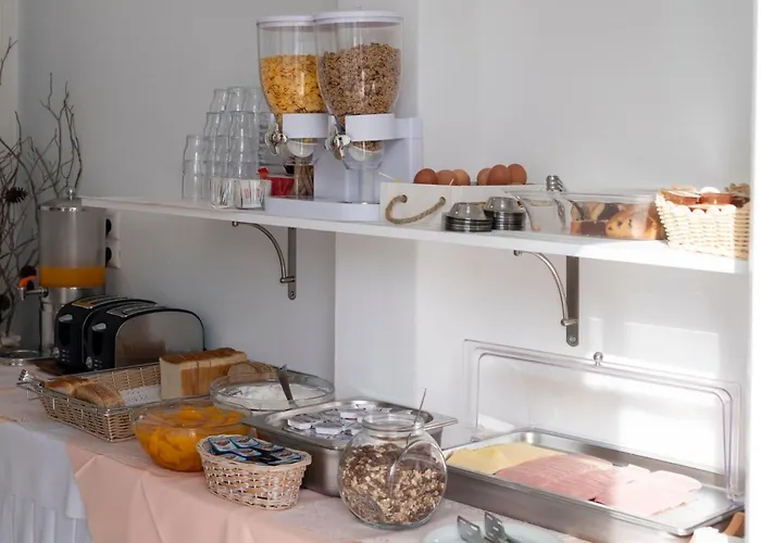 Ayeri Ξενοδοχείο 2*